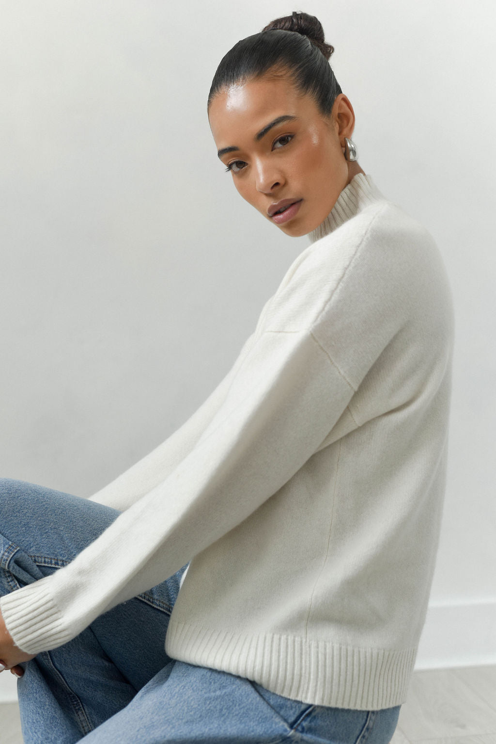 Elle Mirano Crew Neck-Mongolian white cashmere